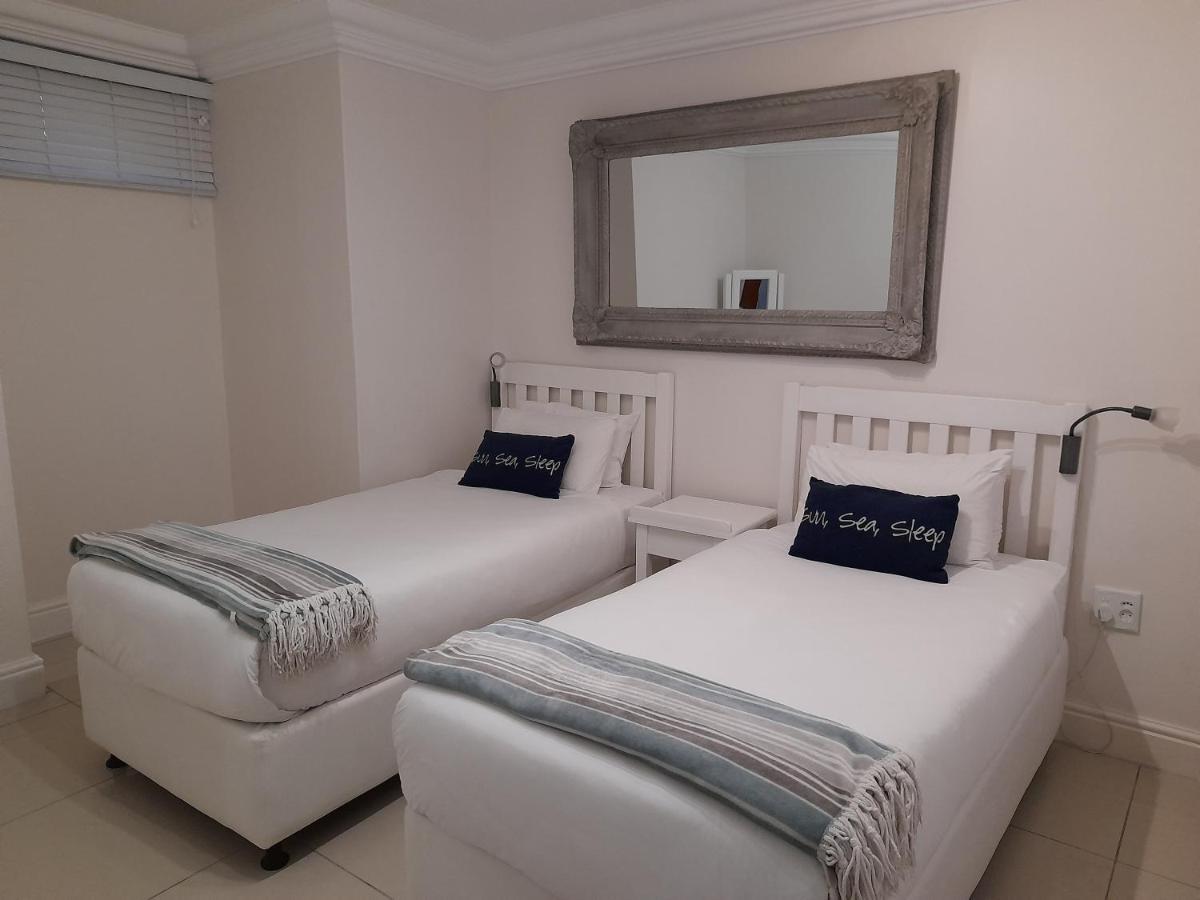 Beach Club Self Catering Apartments Mossel Bay Exterior foto