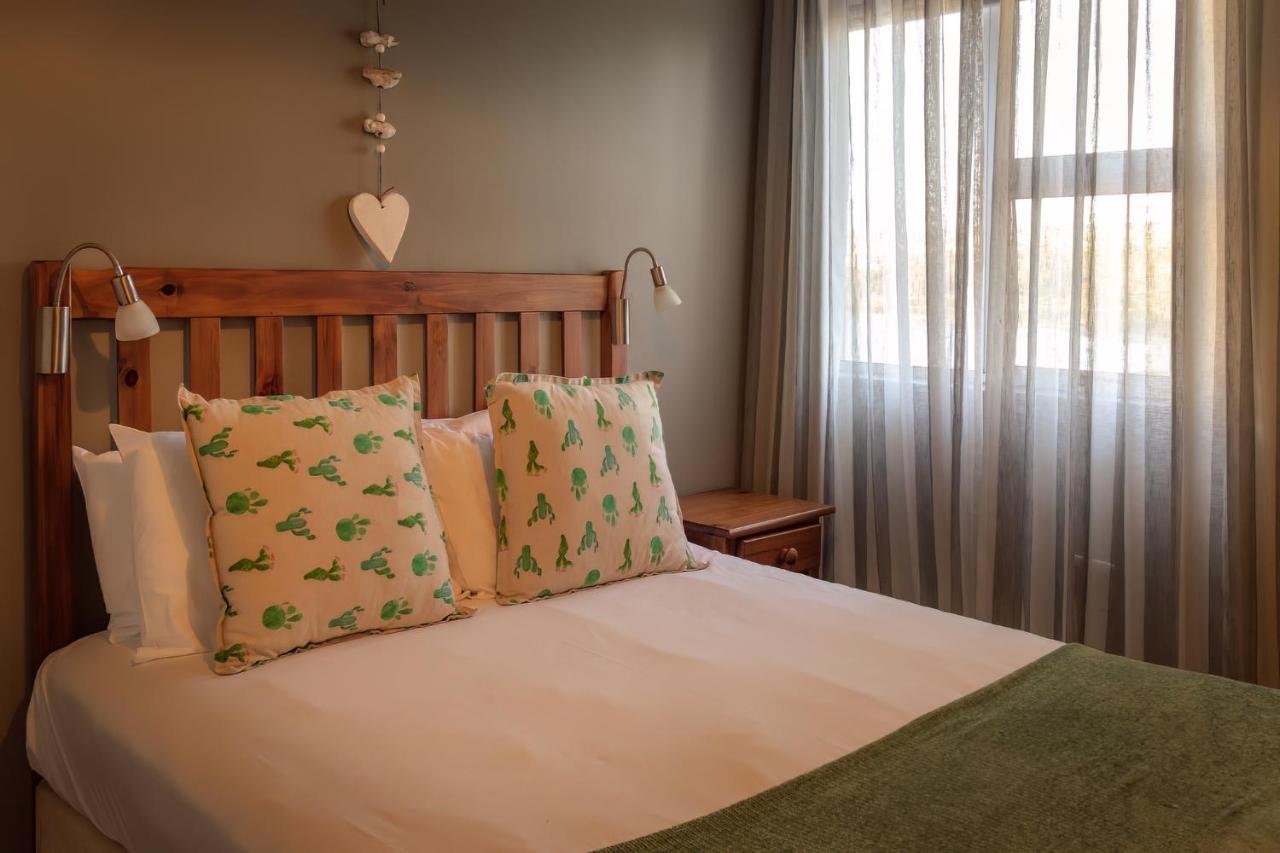 Beach Club Self Catering Apartments Mossel Bay Exterior foto