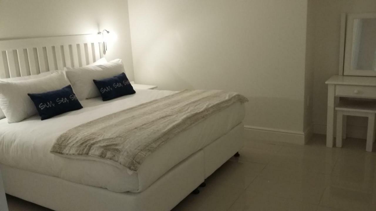 Beach Club Self Catering Apartments Mossel Bay Exterior foto